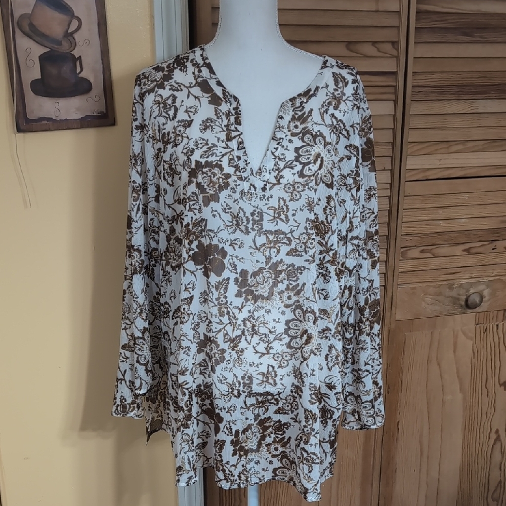 Susan Graver Floral Print Blouse in Brown and White w/ Metallic Gold Accents 2X
